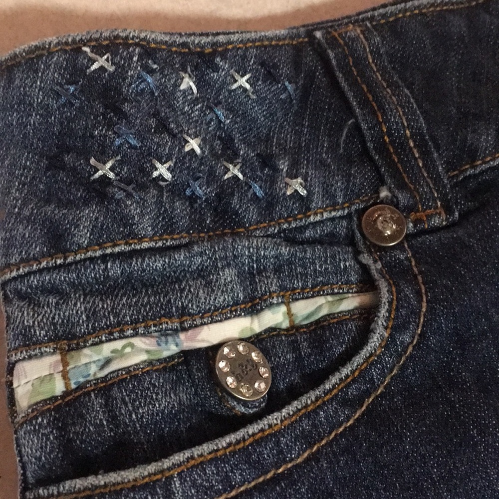 Mini skirt - Picture 2 of 3